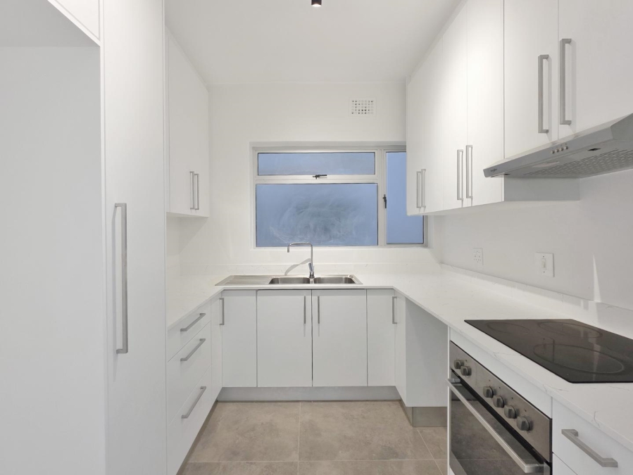 2 Bedroom Property for Sale in Sea Point Western Cape